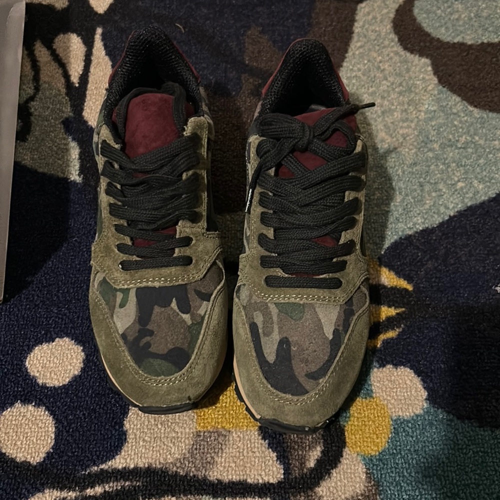 Steve Madden camo sneakers